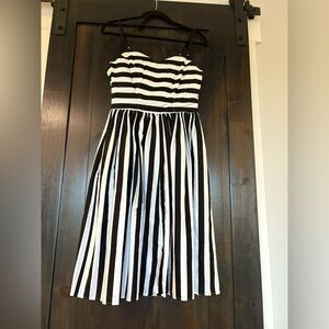 Hell Bunny Black and White Label